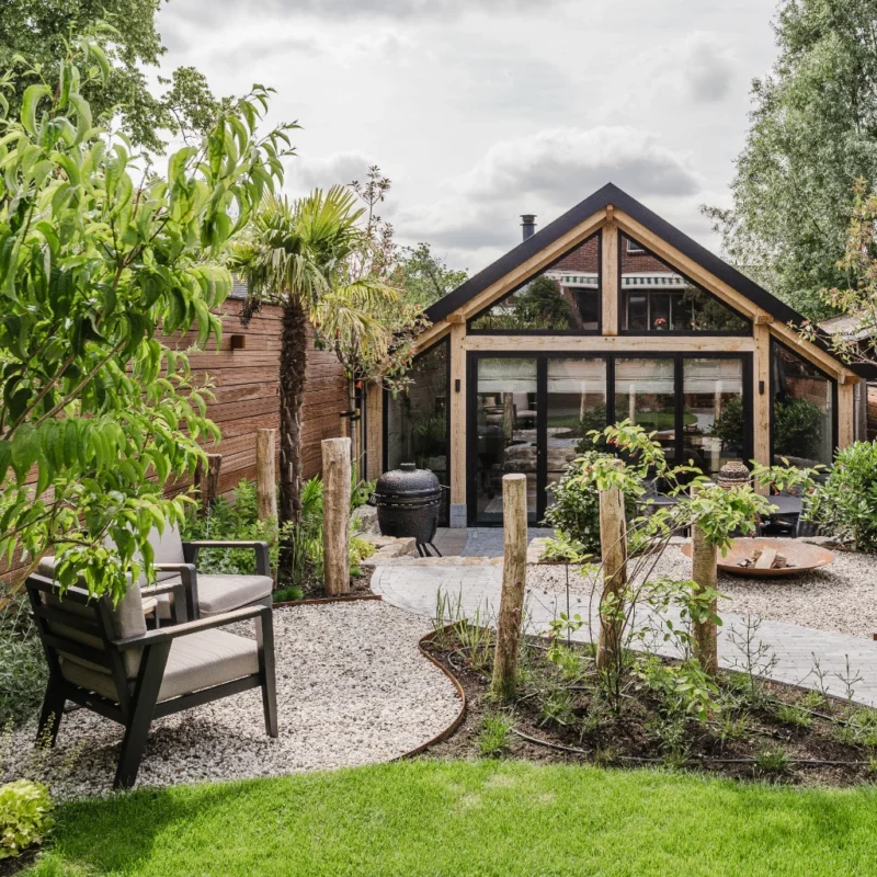 Beleeftuin met zithoek en terras